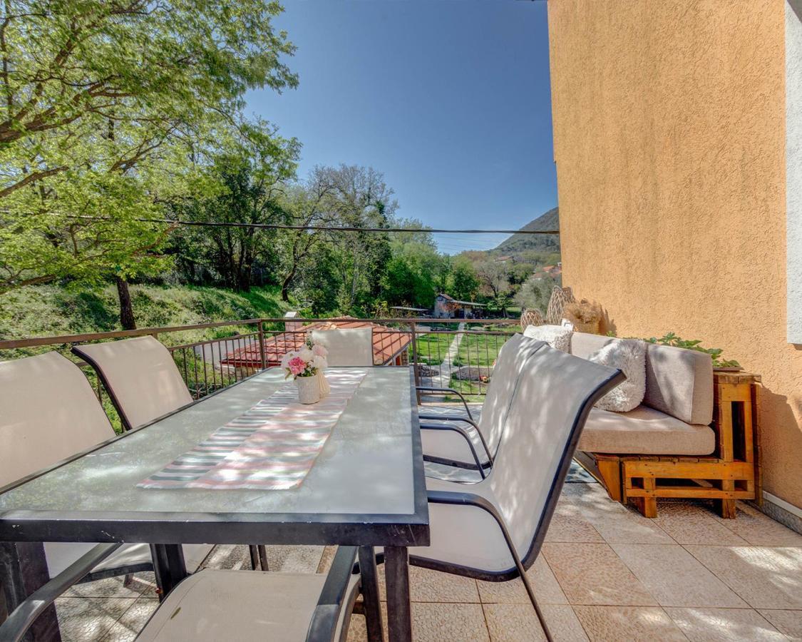 Apartments Pelle Τίβατ Εξωτερικό φωτογραφία